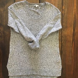 Soft GAP maternity sweater.